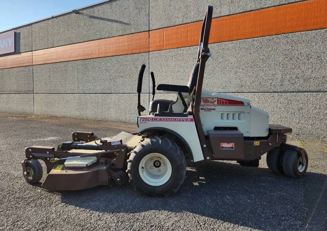 Tondeuse autoportée Grasshopper 725D